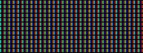 Sfera integratrice e telecamera di misura su un banco ottico davanti a moduli LED e display, con un monitor che mostra lo spettro e il diagramma di cromaticità – tecnologia di misura della luce per LED, display e sorgenti luminose