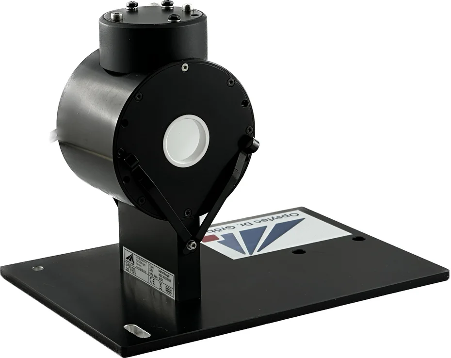 Opsytec integrating sphere in the sample compartment of an Agilent Cary 60 spectrophotometer